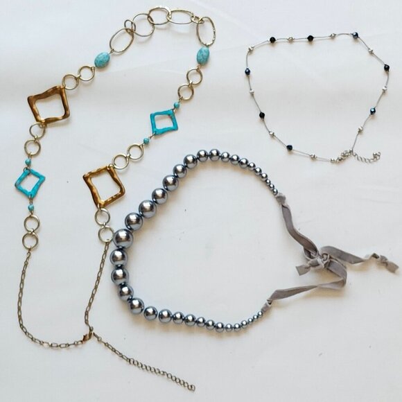 PRETTY Women's Necklace Lot of 3 Grey Pearls Black Beaded Choker TURQUOISE - Picture 1 of 6